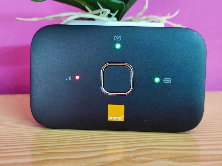 Huawei E5573Bs 4G Hotspot Router