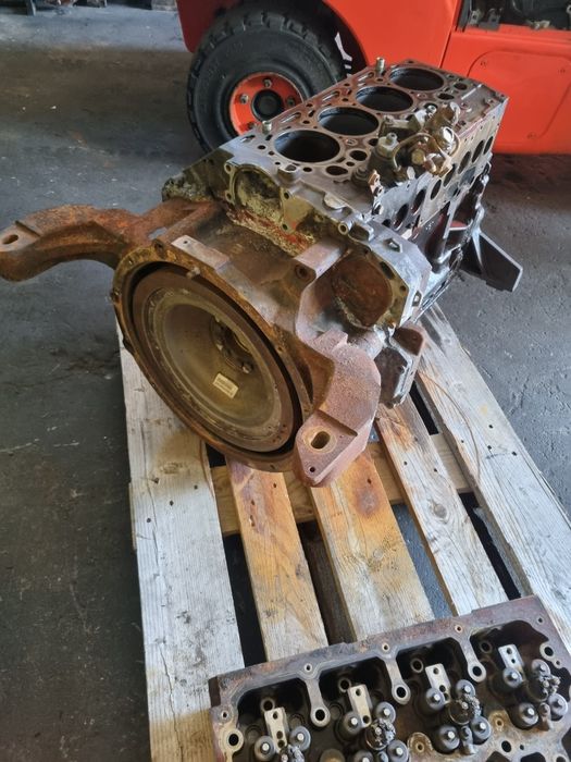 Dół silnika Deutz TCD4.1 L4 5.000mtg. Do Linde H60 H70 H80 typ 396 Evo