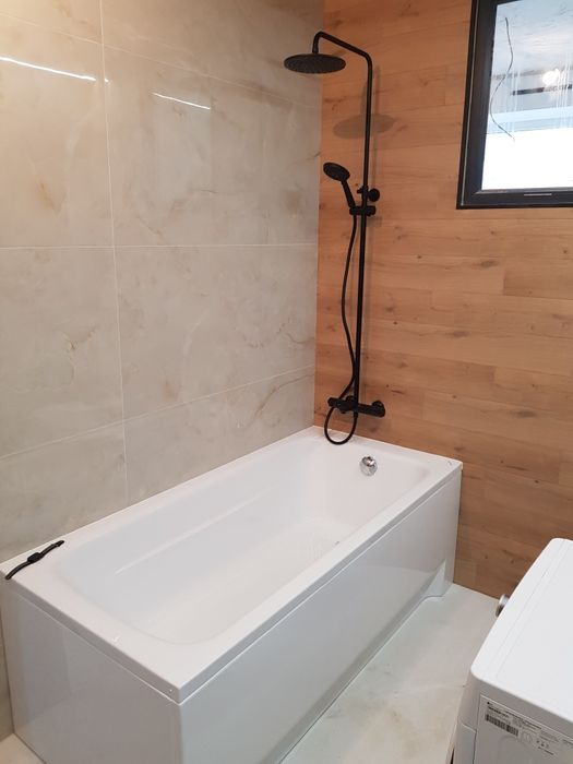 Встановлюваня душевих кабін,стікляних перегородок,сантехніка,вани,т.д.