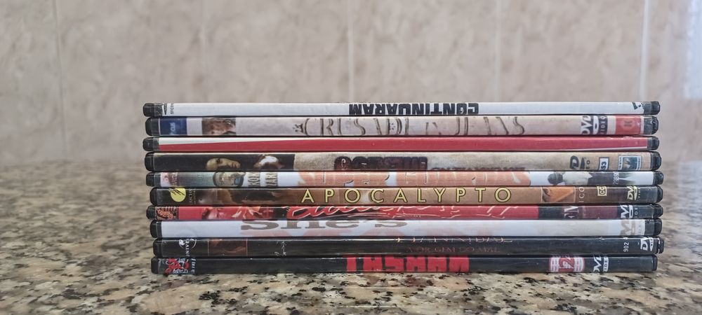 Grande lote de 60 filmes de vários géneros