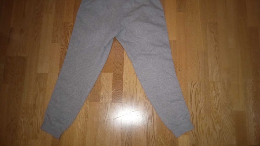 Calças da nike cinzentas