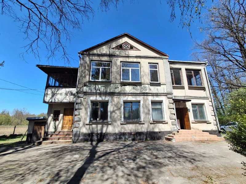 Мисливський будинок 218 м², на ділянці 0.5 га у лісі (Звягельський р-н). Готовий бізнес
