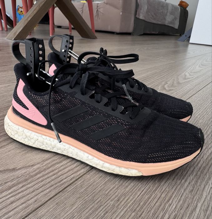 Жіночі adiddas (GG3269)