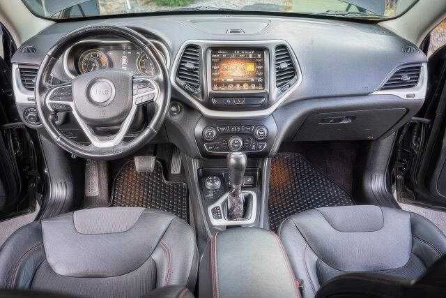 2018 Jeep Cherokee Trailhawk