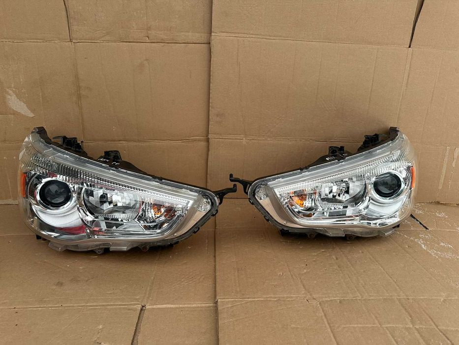 Mitsubishi ASX 10- Soczewka lampa prawa przednia przód cała ładna