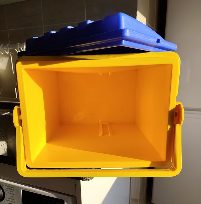 Excelente geleira 25 litros