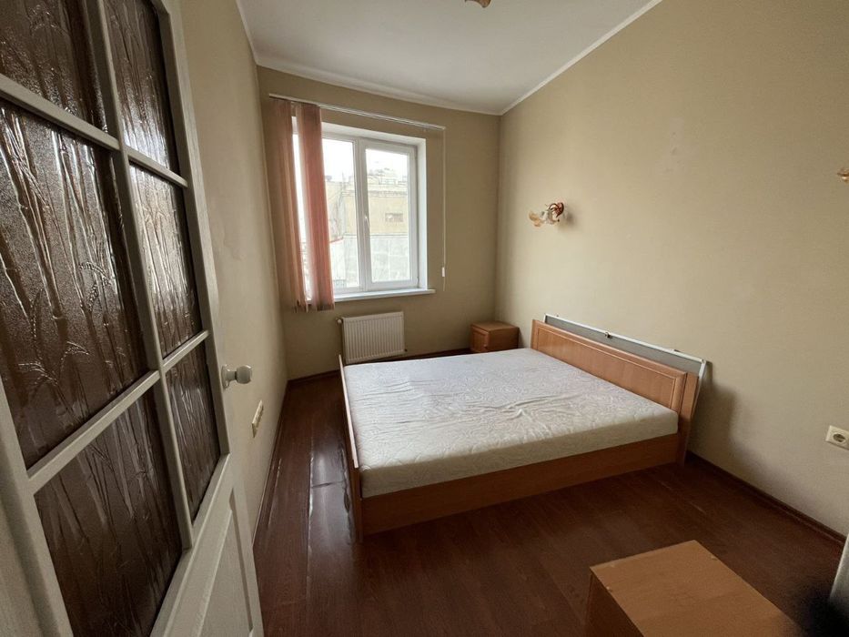 Сдам длит просторную квартиру в центре ул Пантелеймоновской /Привоз