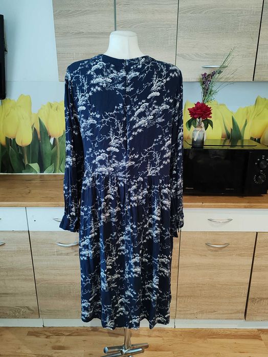 Wygodna granatowa sukienka midi VRS rozmiar ok 44/46 wiskoza