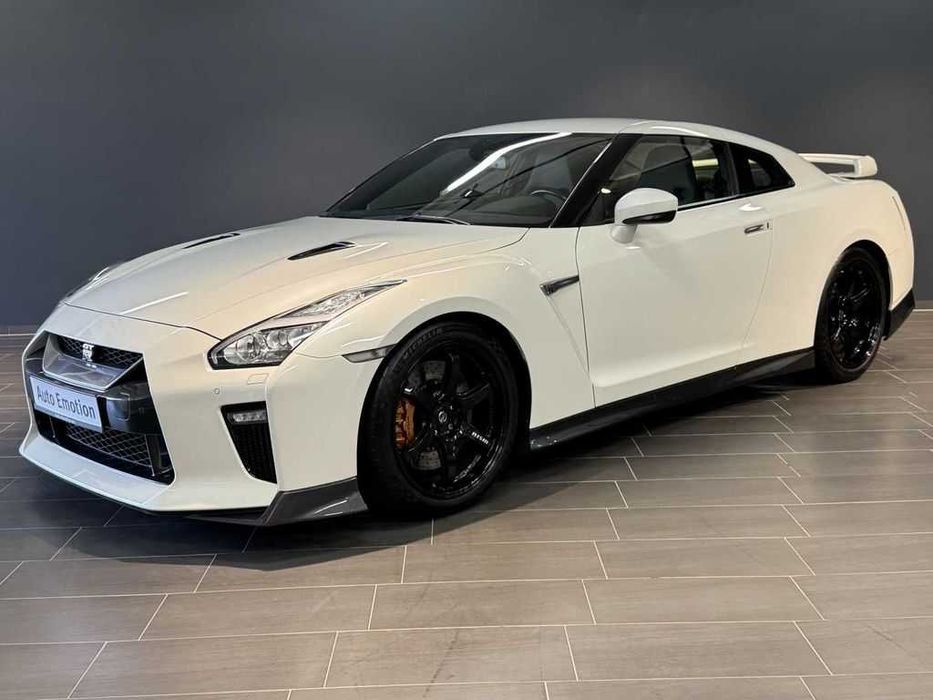 nissan gtr r35 - Купити кузовні запчастини - Ціна на OLX.ua