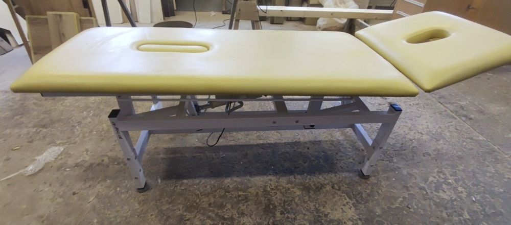 Stół do rehabilitacji elektryczny