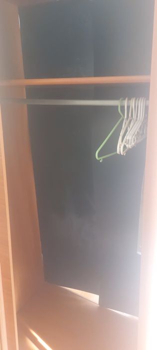 Roupeiro grande portas deslizantes em espelho