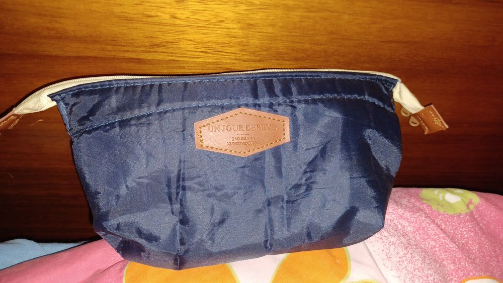 Vendo bolsa de maquilhagem