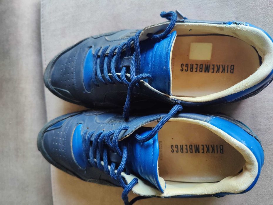 Sapatilhas Bikkembergs tam. 43 em excelente estado, com pequeno desgaste.