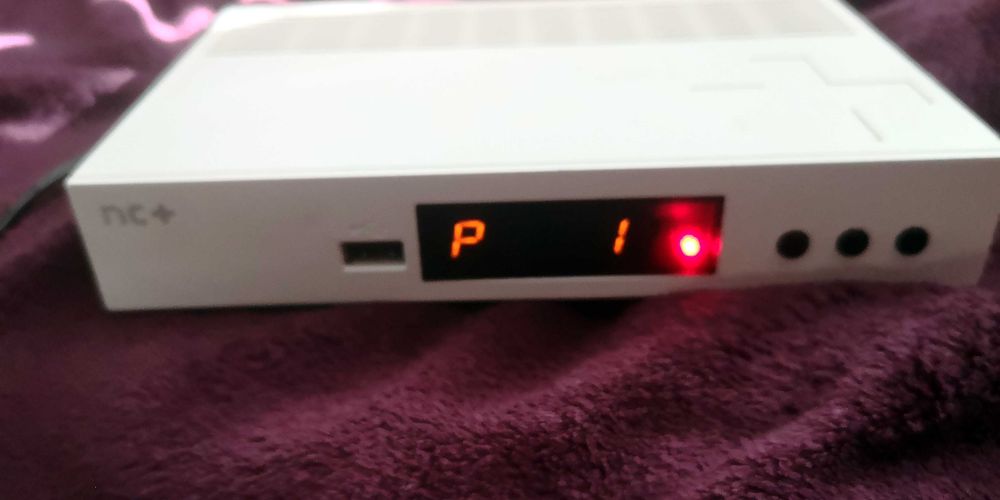 cyfrowy odbiornik satelitarny model DSI83  CPL