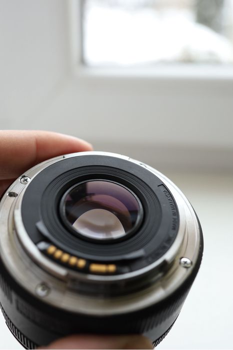 Canon EF 50mm 1,8 STM об'єктив.