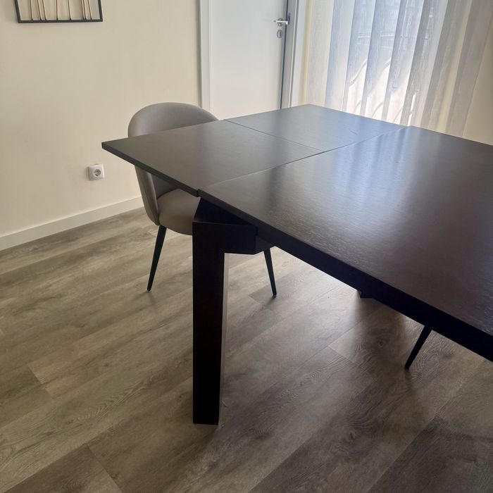 Mesa de Jantar Extensível em Madeira Maciça (1,80 m até 2,80 m)