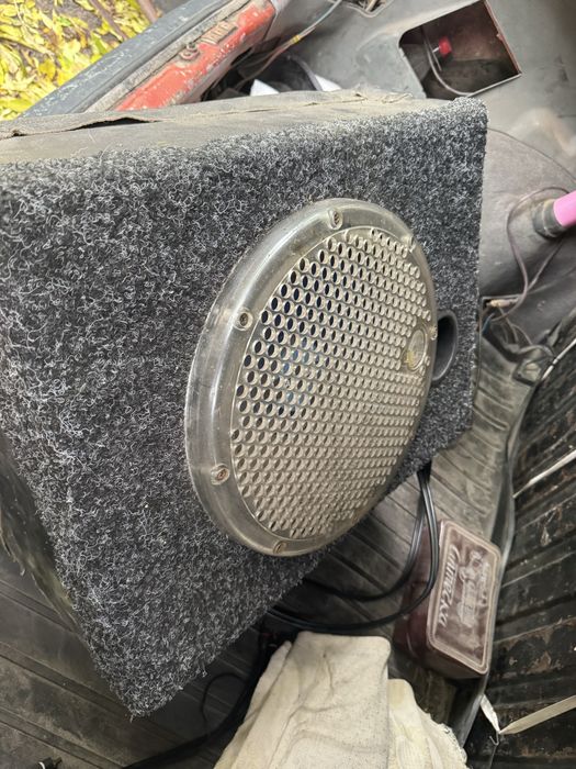Blaupunkt 1000w Сабуфер Самбуфер