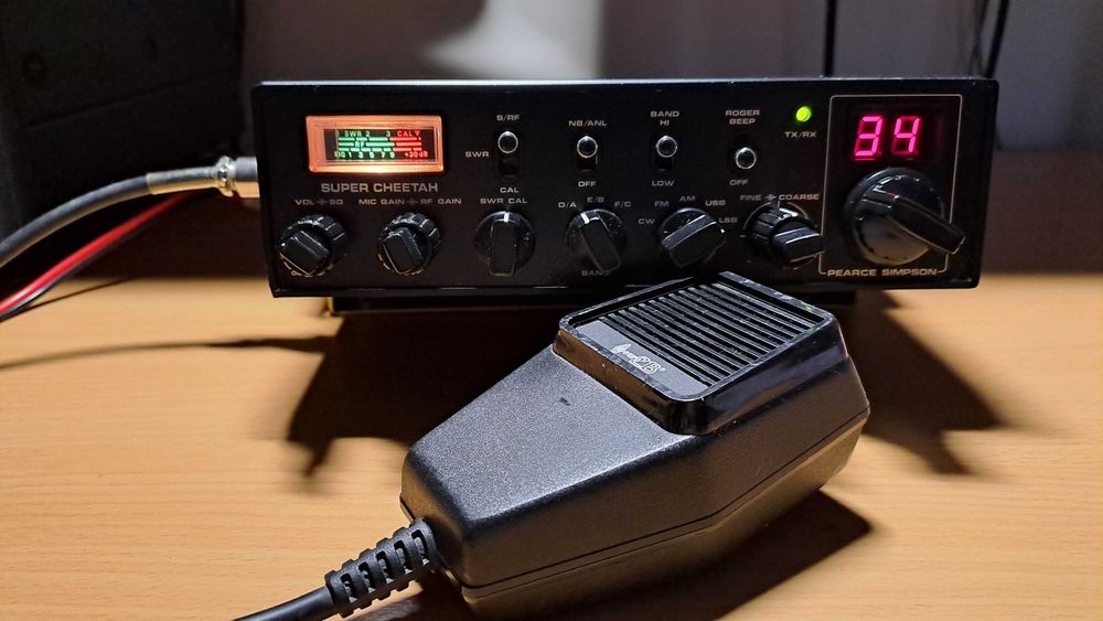 Super Cheetah Pearce Simpsom Rádio  CB - Super Star 3900