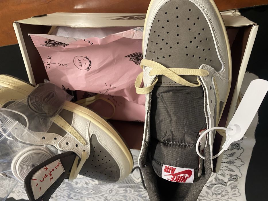 Nike air force travis scott