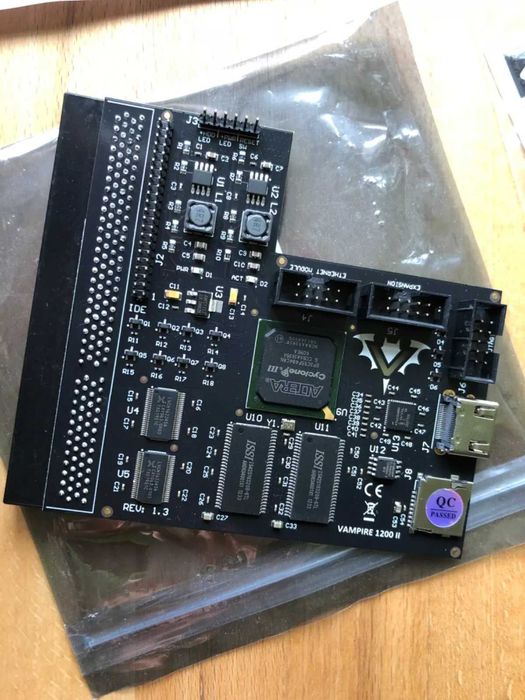 AMIGA Vampire karta turbo Amiga 1200