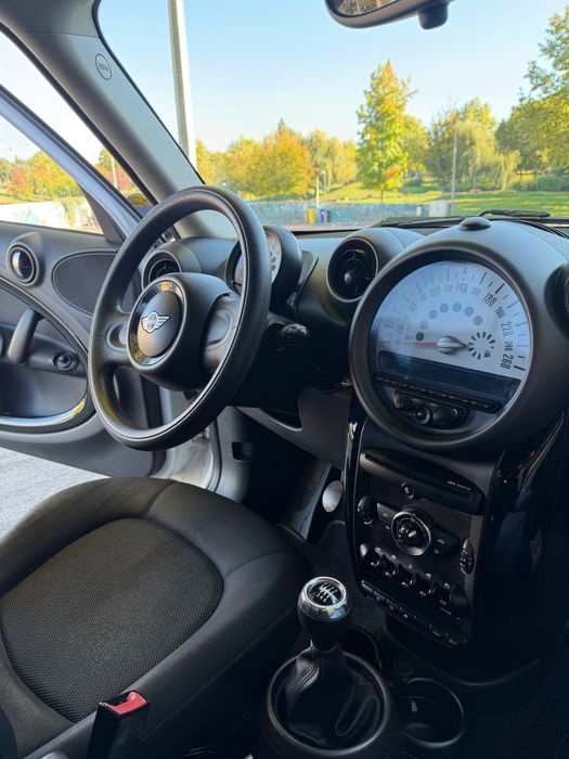 MINI Countryman 1.6D — photo 2