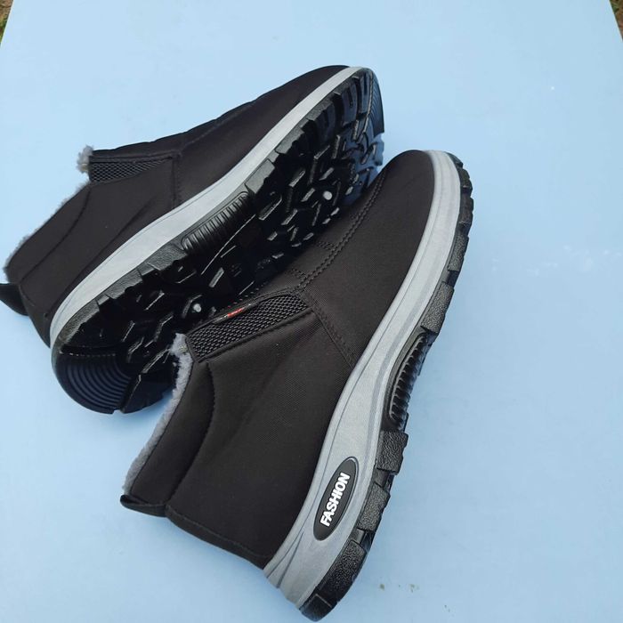 Зимове взуття (дутики)