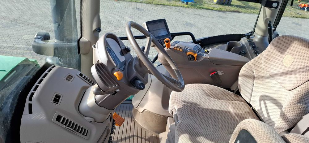 Ciągnik JOHN DEER 6175 R