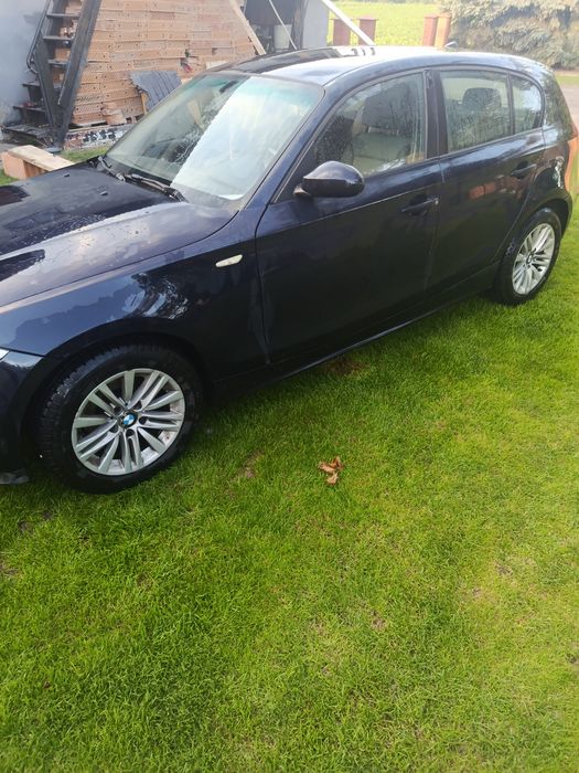 BMW seria E 87 czarny 5drzwi