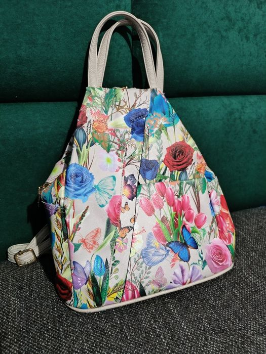 Plecak damski w kwiaty