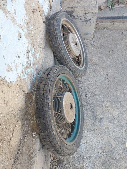 Продам колисо на мотоцекла іж