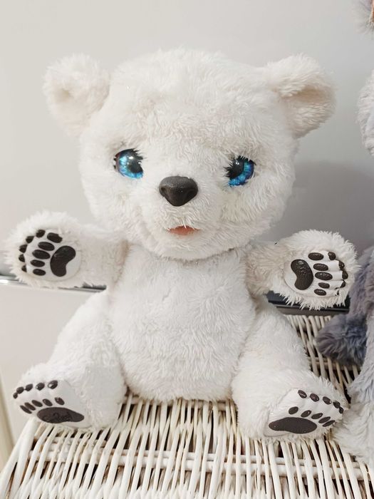 FurReal Hasbro miś polarny dźwięki oraz kotek Bootsie gratis