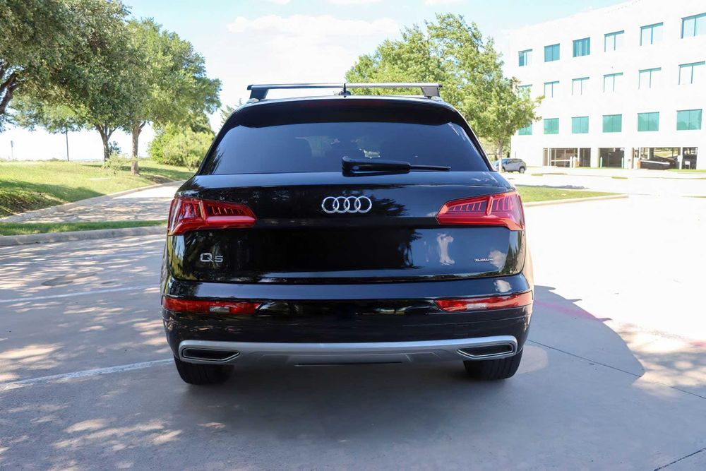 Audi Q5      2020
