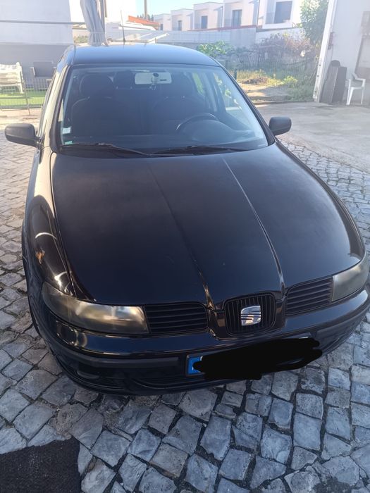 Carro Seat Leon Preto