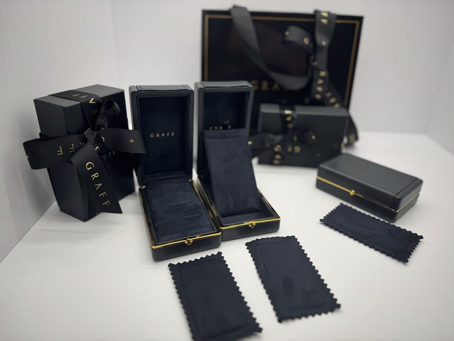 Фірмовий комплект під підвіс або сережки Graff Графф.Новий.