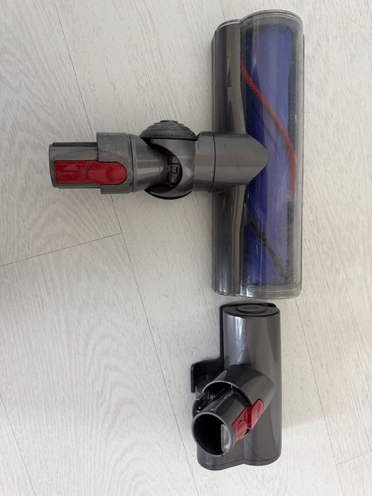 Продам пилосос Dyson V7 animal extra