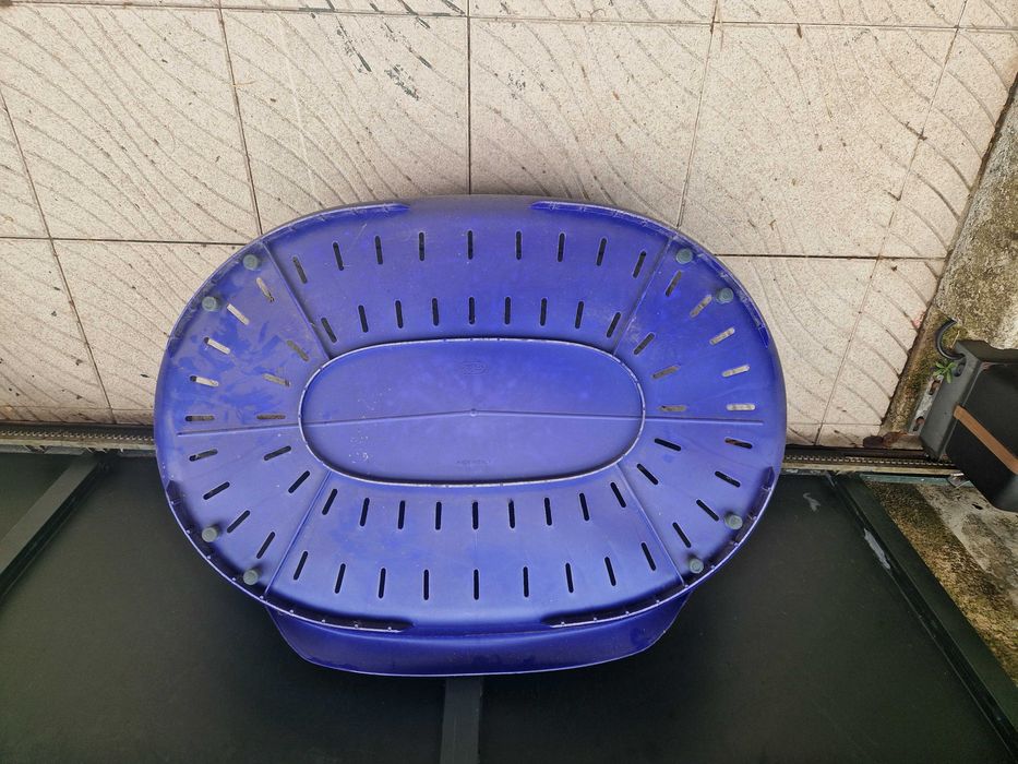 Cama de plástico rígido - cães XXL