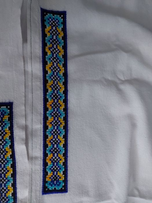 Чоловіча вишиванка ручна робота