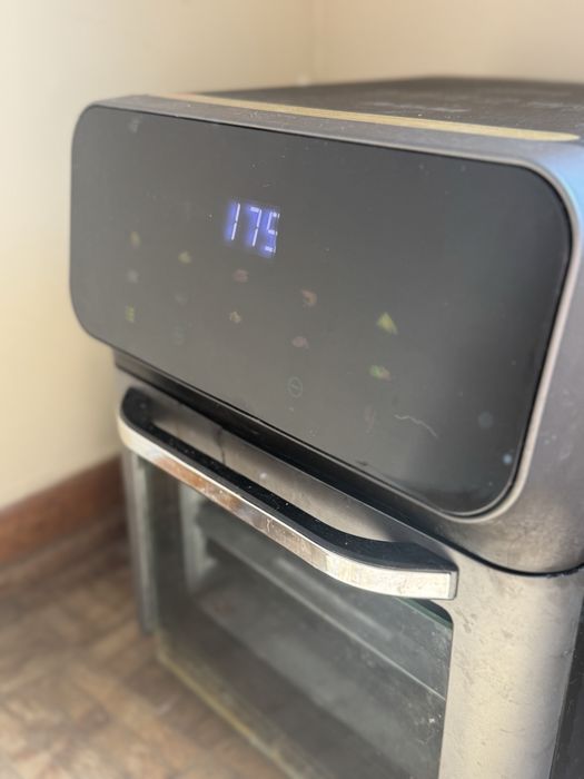 Forno Eletrico ADM com tela ao toque