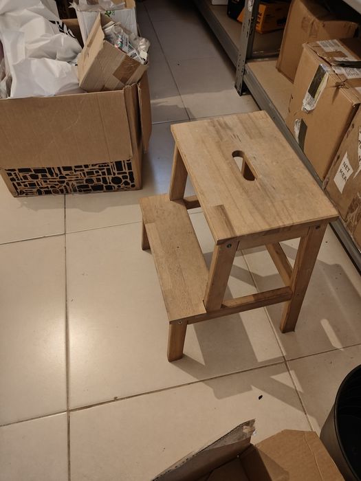 Escada estilo IKEA