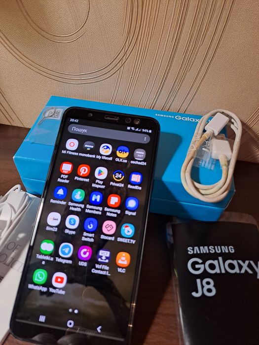 Телефон Samsung GalaxyJ8 J810F 2018 3/32GB Black