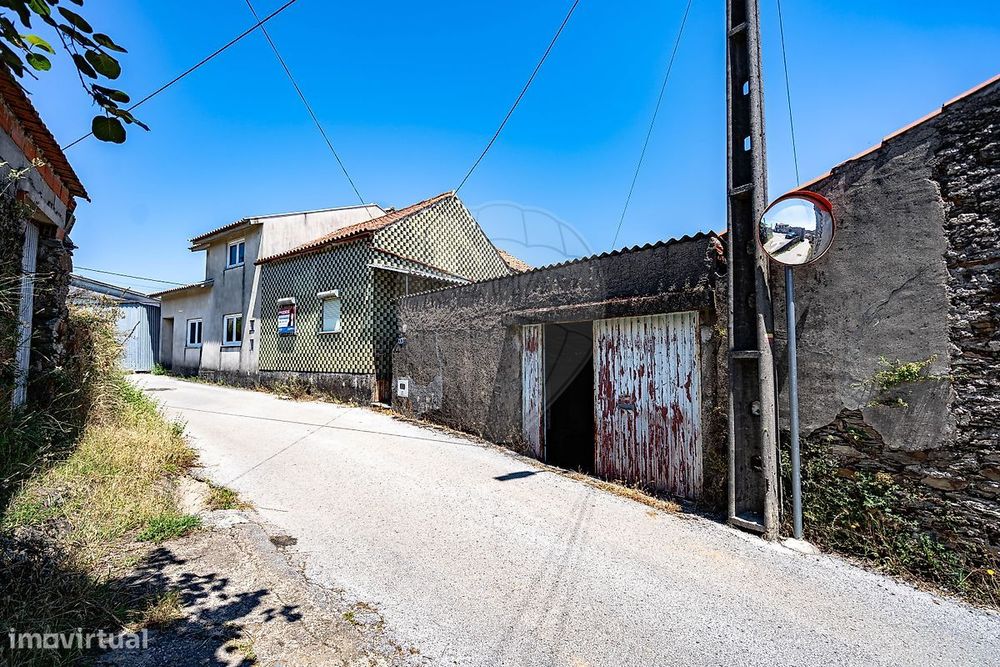 T2 Detached House for Sale