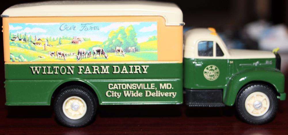 CORGI Classics 1:50 Man Mack B Series Van Wilton Farm