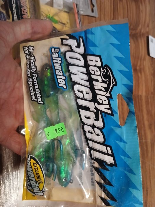 Paczka nowych uzbrojonych gum berkley