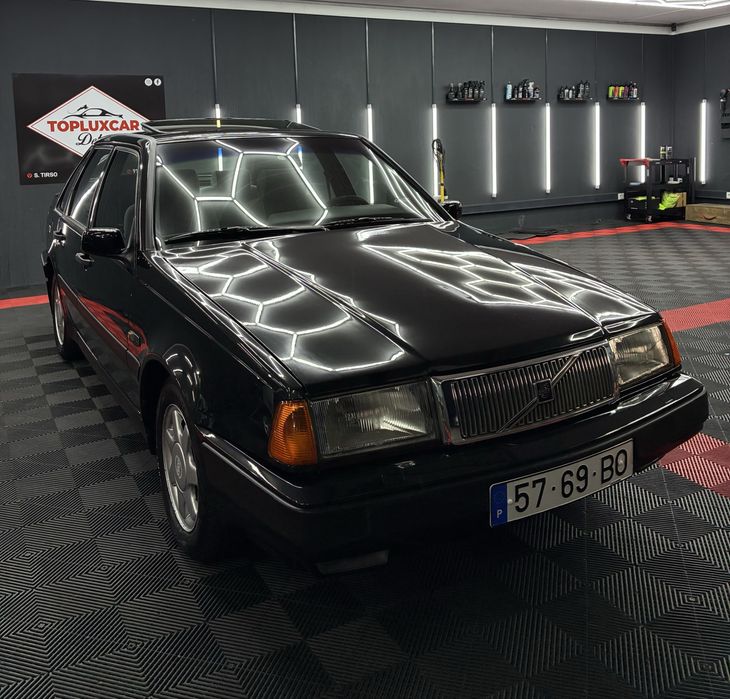Volvo 440 GLT.