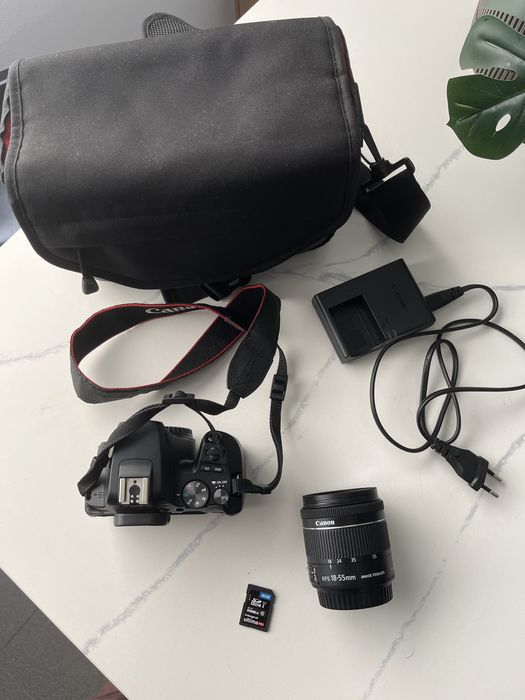 Kit Máquina Fotográfica canon 250d