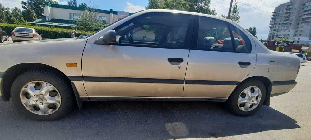 Nissan Primera 1991  2.0i
