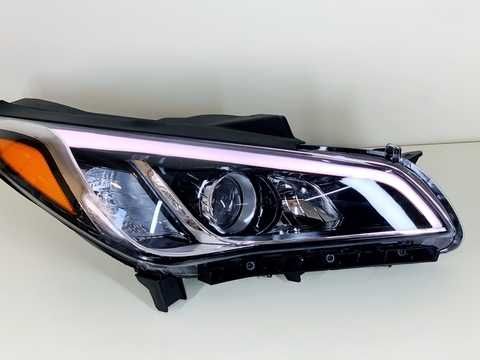 Фара лева правая передняя LED фонарь Hyundai Sonata LF YF