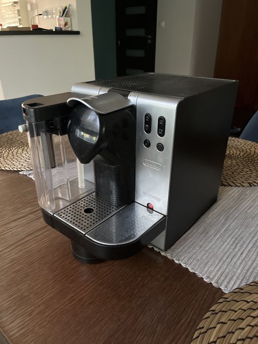 Ekspres do kawy De Longhi Nespresso + Gratis