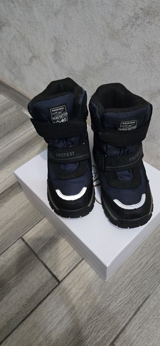 Зимние  сапоги на мальчика