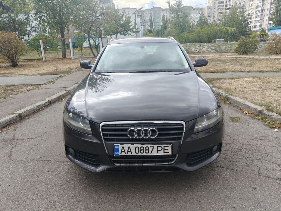 Audi A4 B8 2010, 2.0